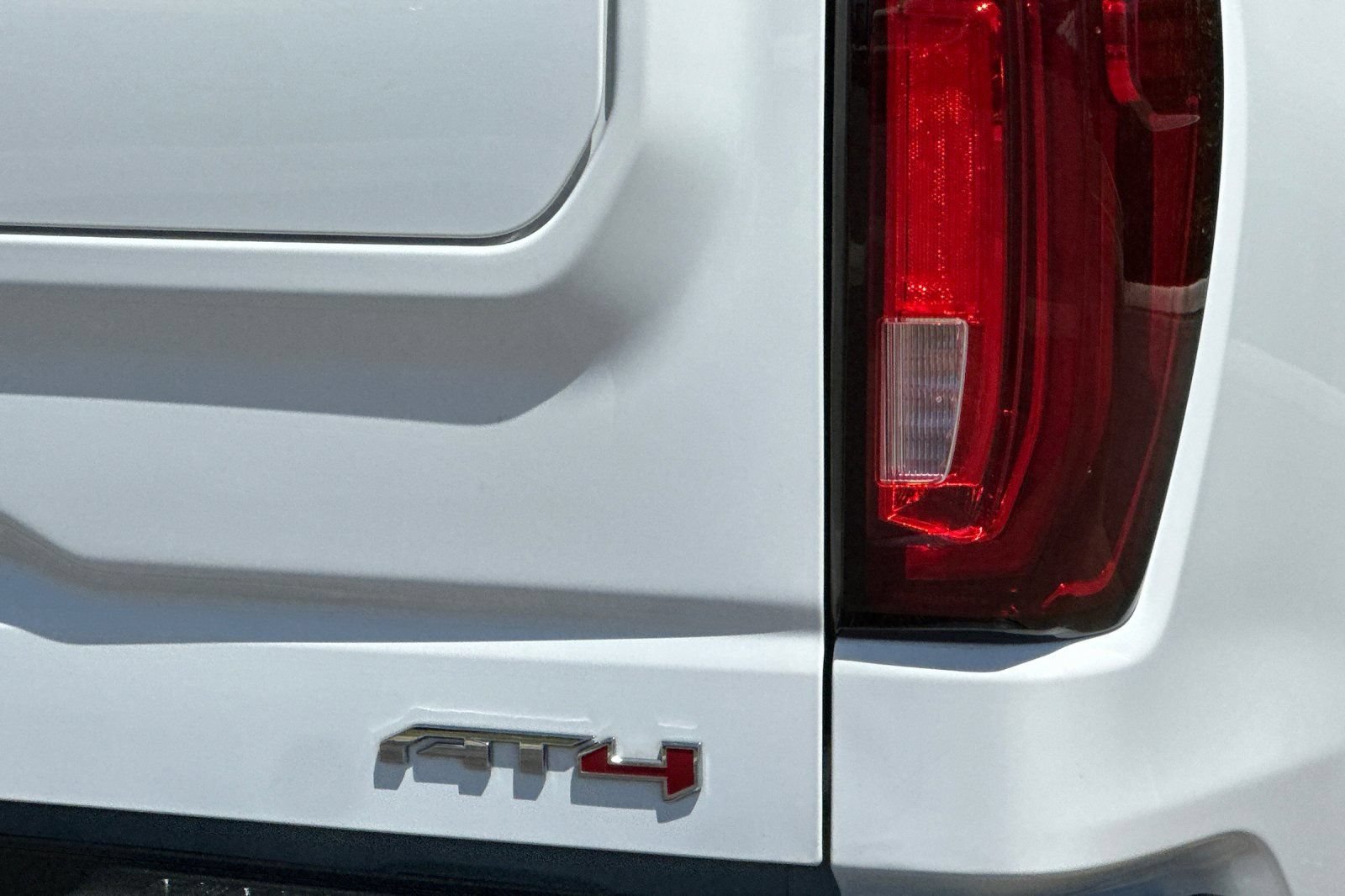 Certified 2023 GMC Sierra 1500 AT4 w/ AT4 Premium Package AWD/4WD image 28