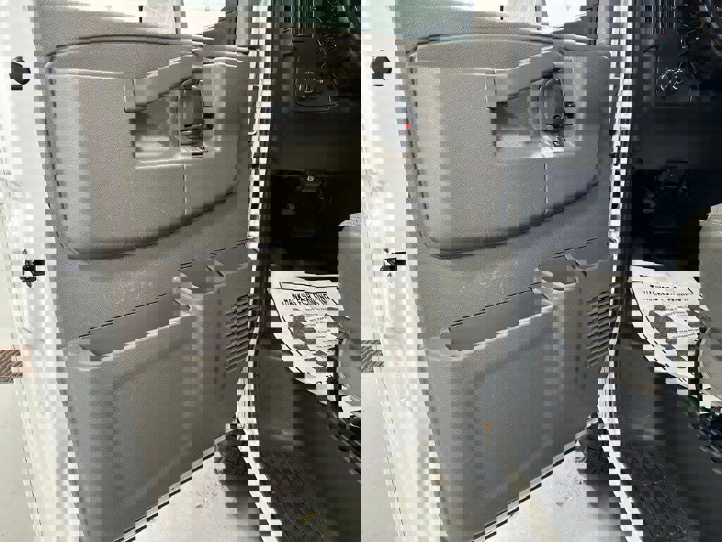 Used 2022 Chevrolet Express 3500 w/ Power Convenience Package image 8