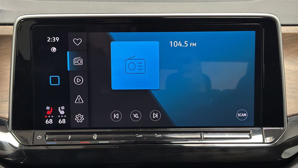 Used 2025 Volkswagen Atlas SE image 25