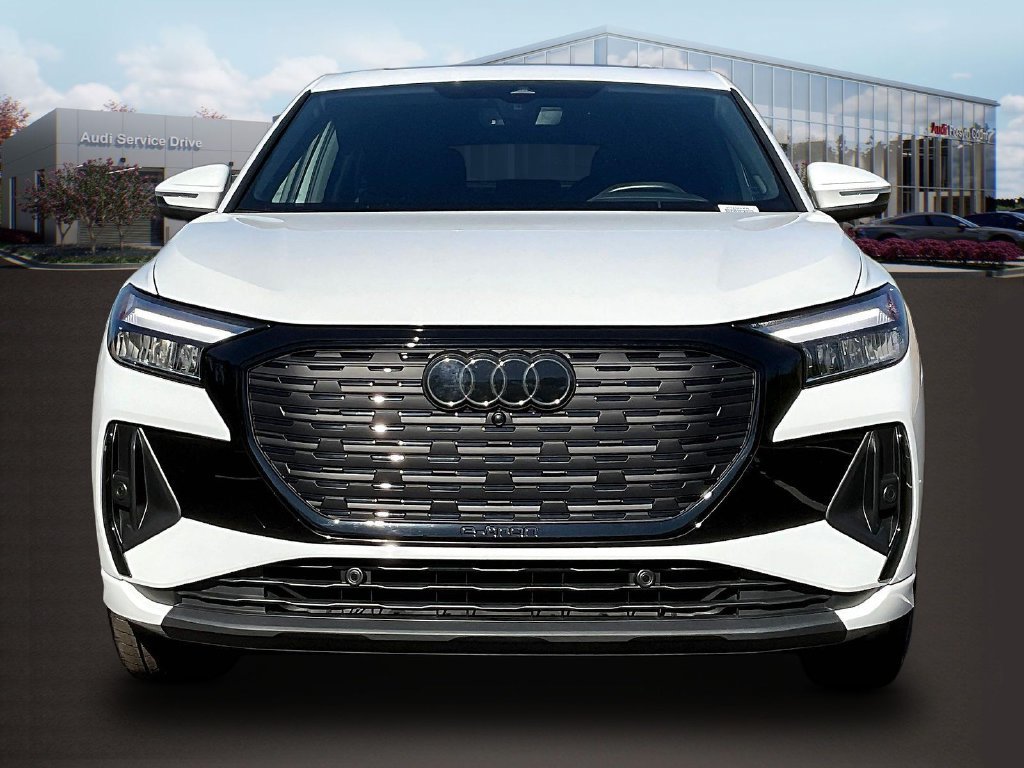 Used 2024 Audi Q4 e-tron Premium Plus w/ Premium Plus AWD/4WD image 2