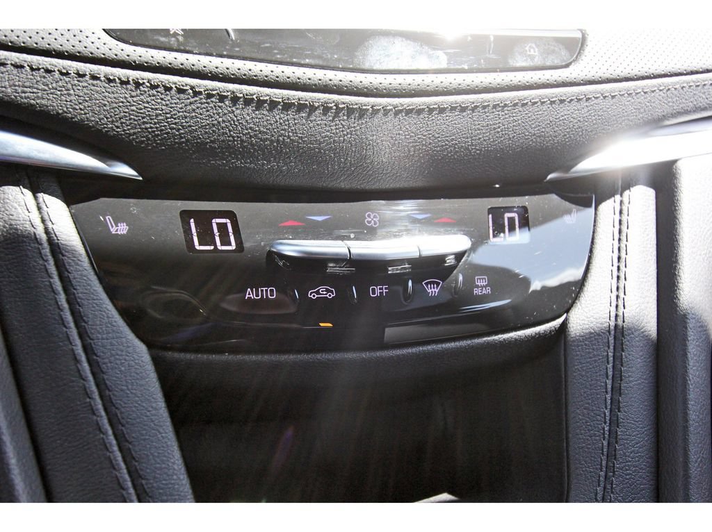 Used 2023 Cadillac XT5 Luxury FWD image 23