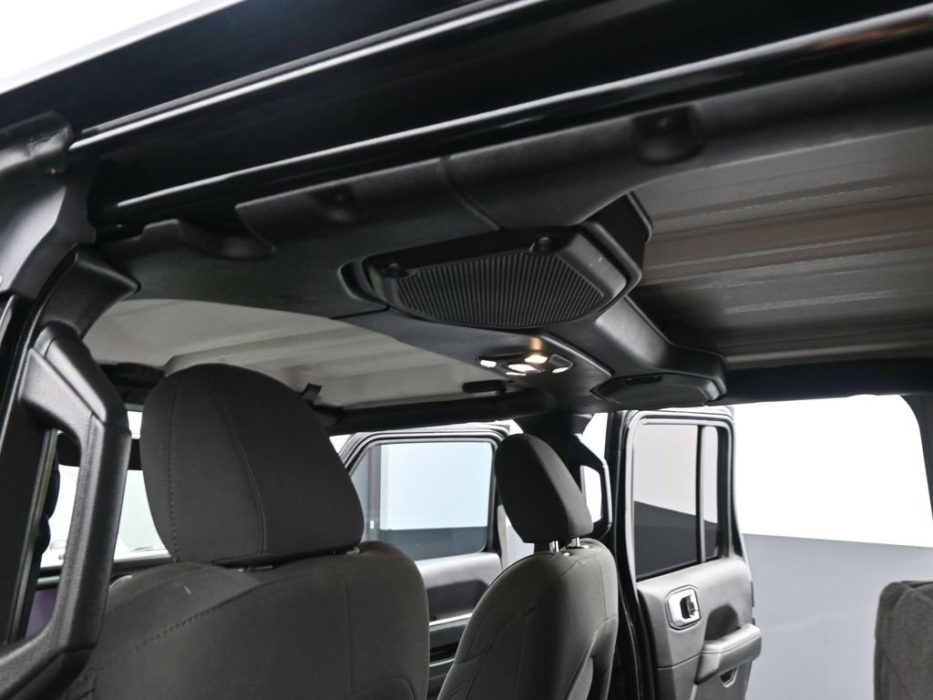 Used 2023 Jeep Gladiator Overland image 11