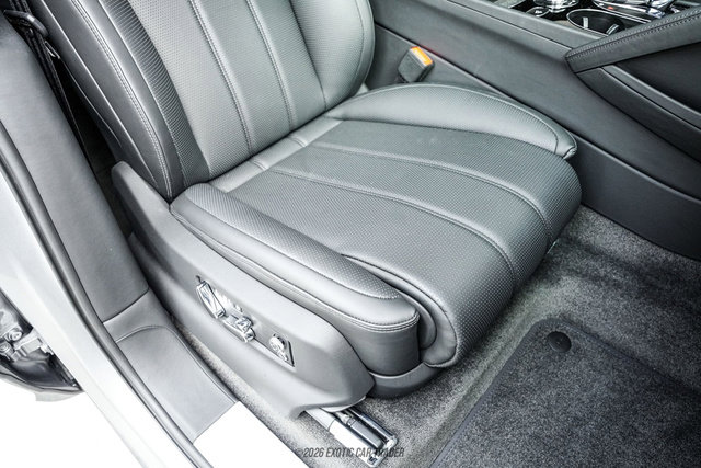 Used 2024 Bentley Bentayga Extended Wheelbase AWD/4WD image 49