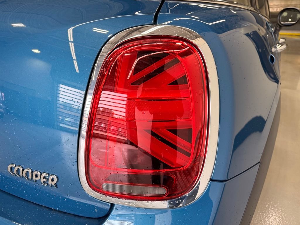 Certified 2024 MINI Cooper 4-Door Hardtop FWD image 5
