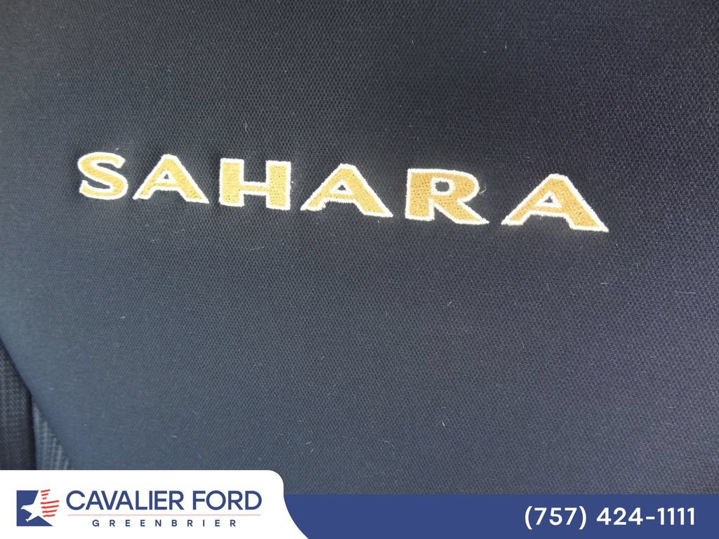 Used 2016 Jeep Wrangler Sahara w/ Connectivity Group AWD/4WD image 8