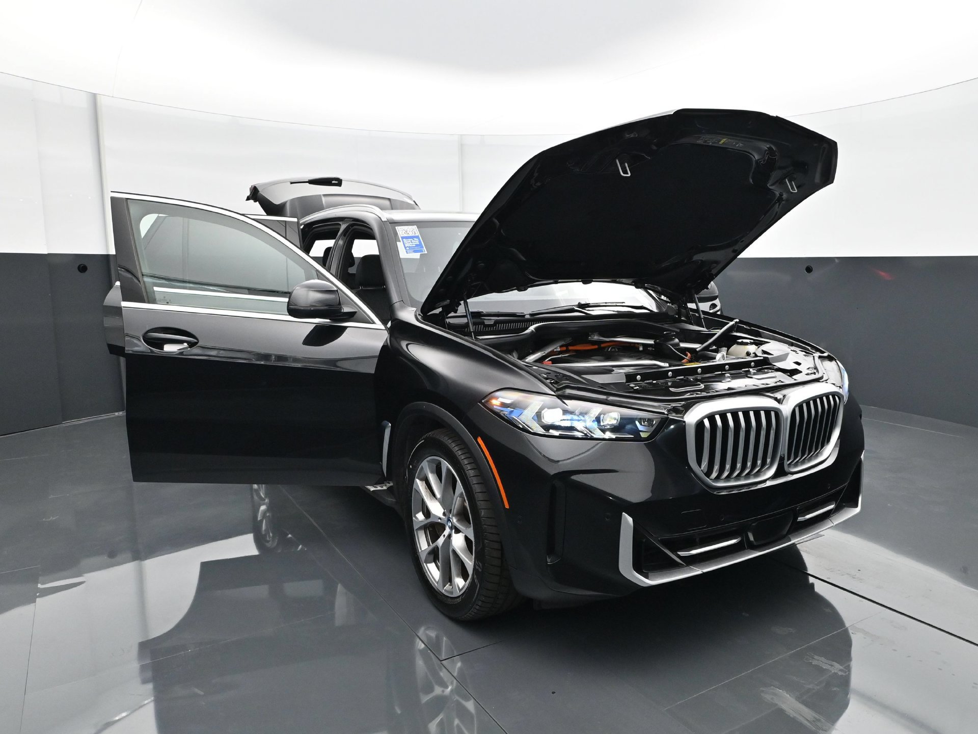 Used 2025 BMW X5 xDrive50e AWD/4WD image 56