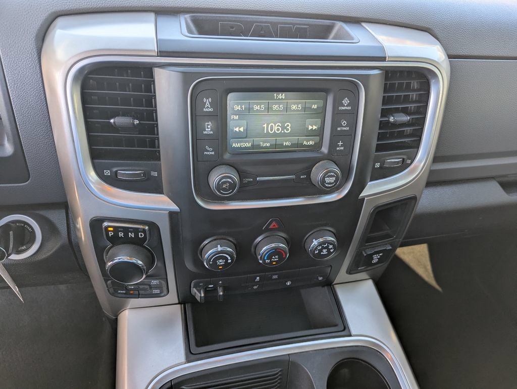 Used 2017 RAM 1500 Classic SLT AWD/4WD image 16