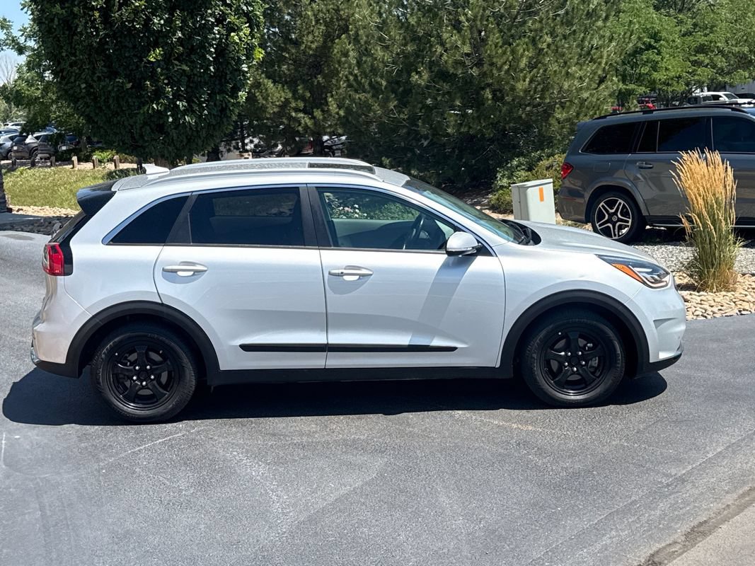 Used 2019 Kia Niro EX Premium w/ Sunroof Package FWD image 34