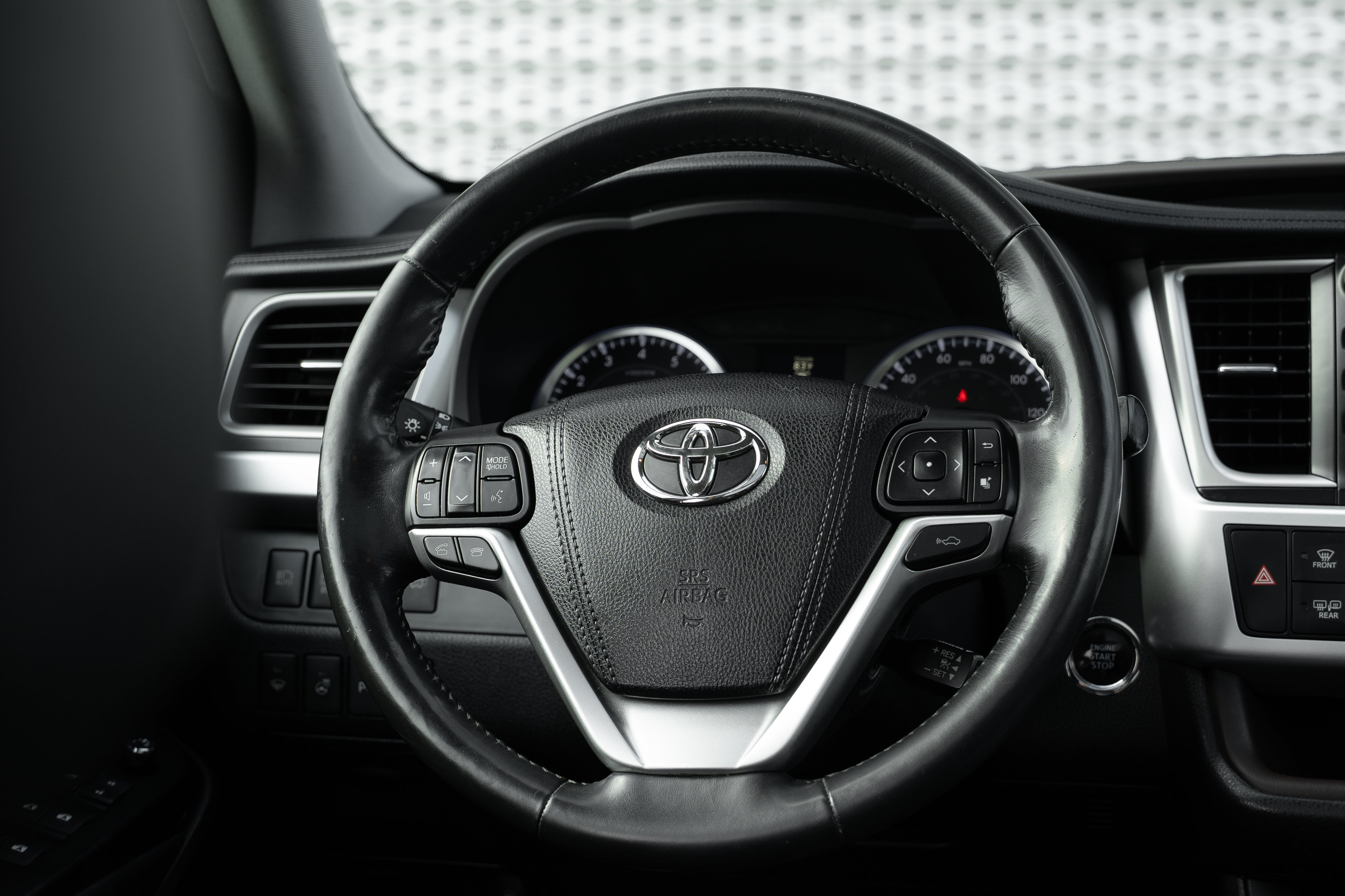Used 2015 Toyota Highlander Limited Platinum AWD/4WD image 9