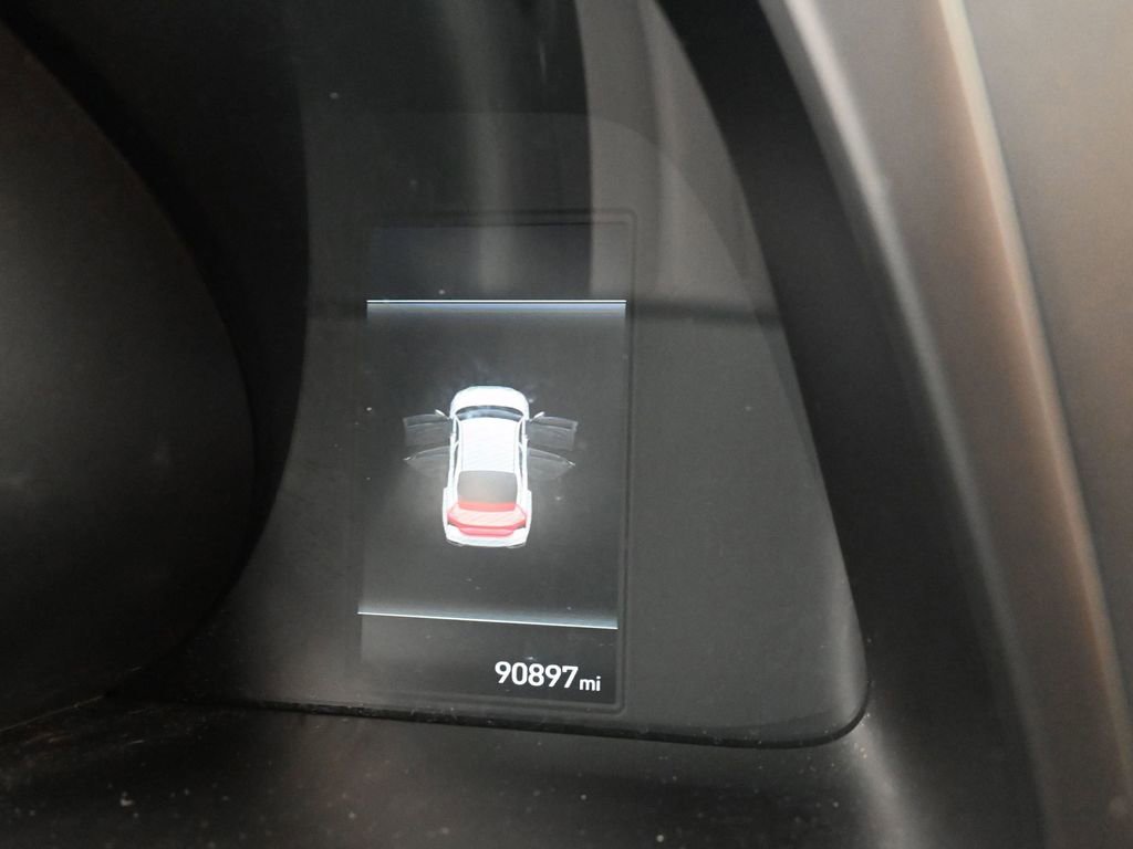 Used 2023 Hyundai Elantra SEL w/ Preferred Accessory Package FWD image 15