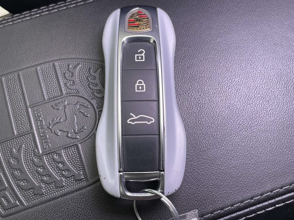 Certified 2024 Porsche 911 Carrera 4S AWD/4WD image 40