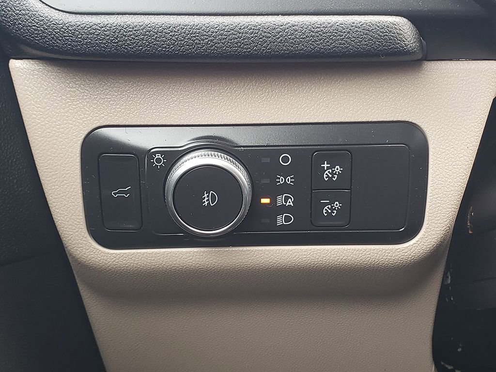 Certified 2021 Ford Escape SEL image 27