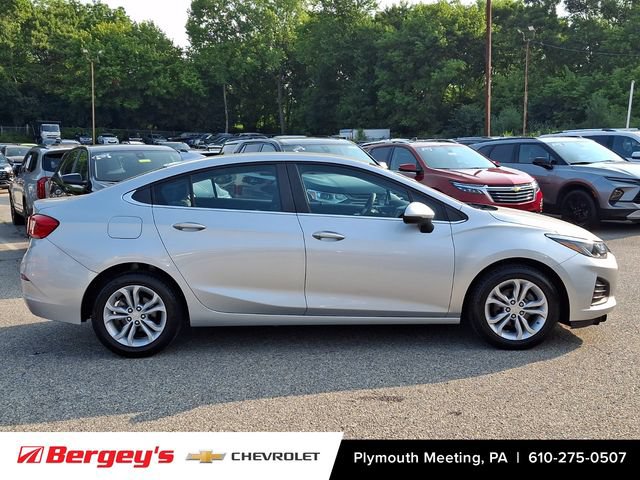 Used 2019 Chevrolet Cruze LT w/ LT Fleet Convenience Package FWD image 9