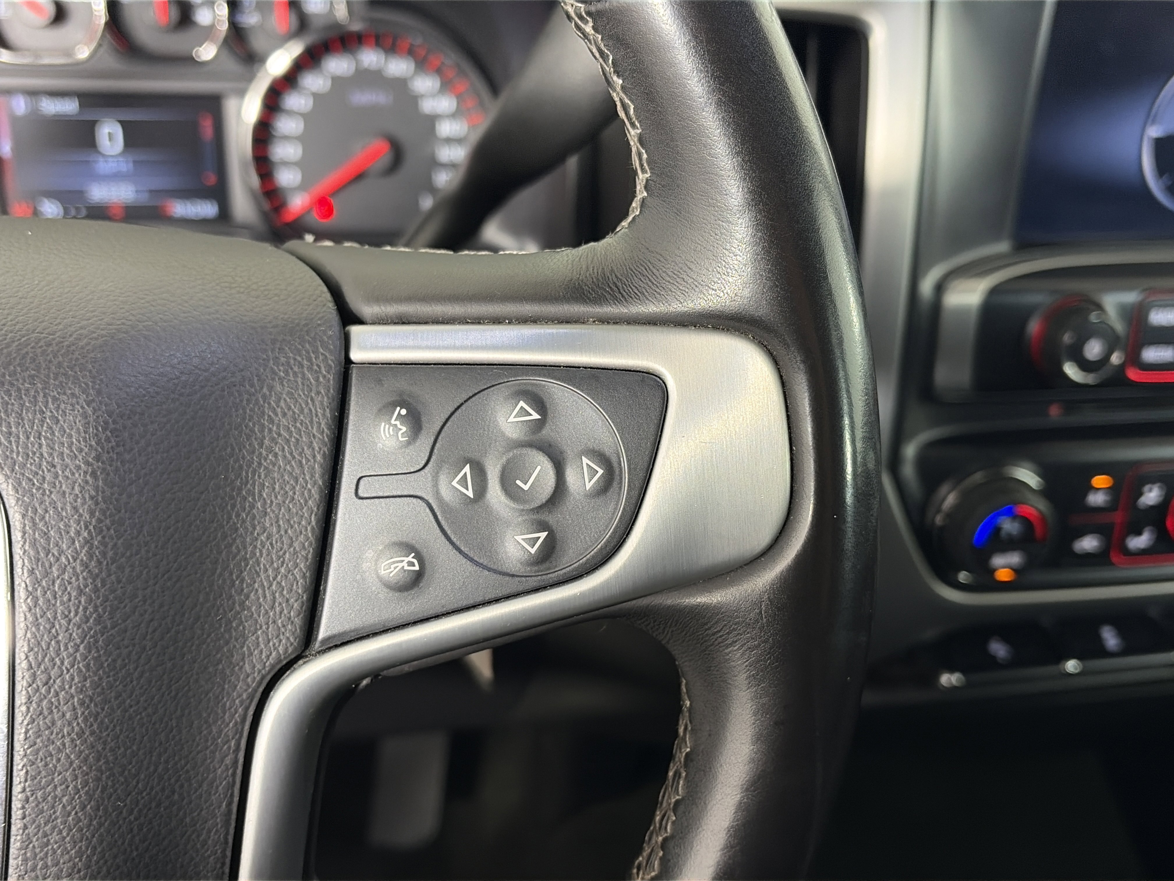 Used 2016 GMC Sierra 1500 SLE w/ SLE Value Package image 26