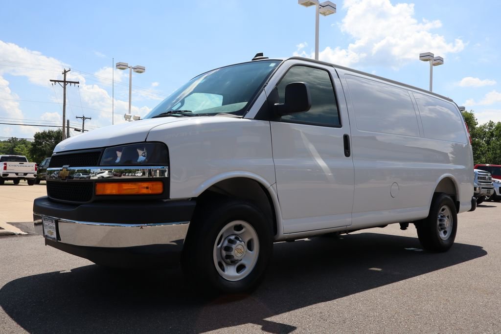 New 2025 Chevrolet Express 2500 w/ Driver Convenience Package image 5