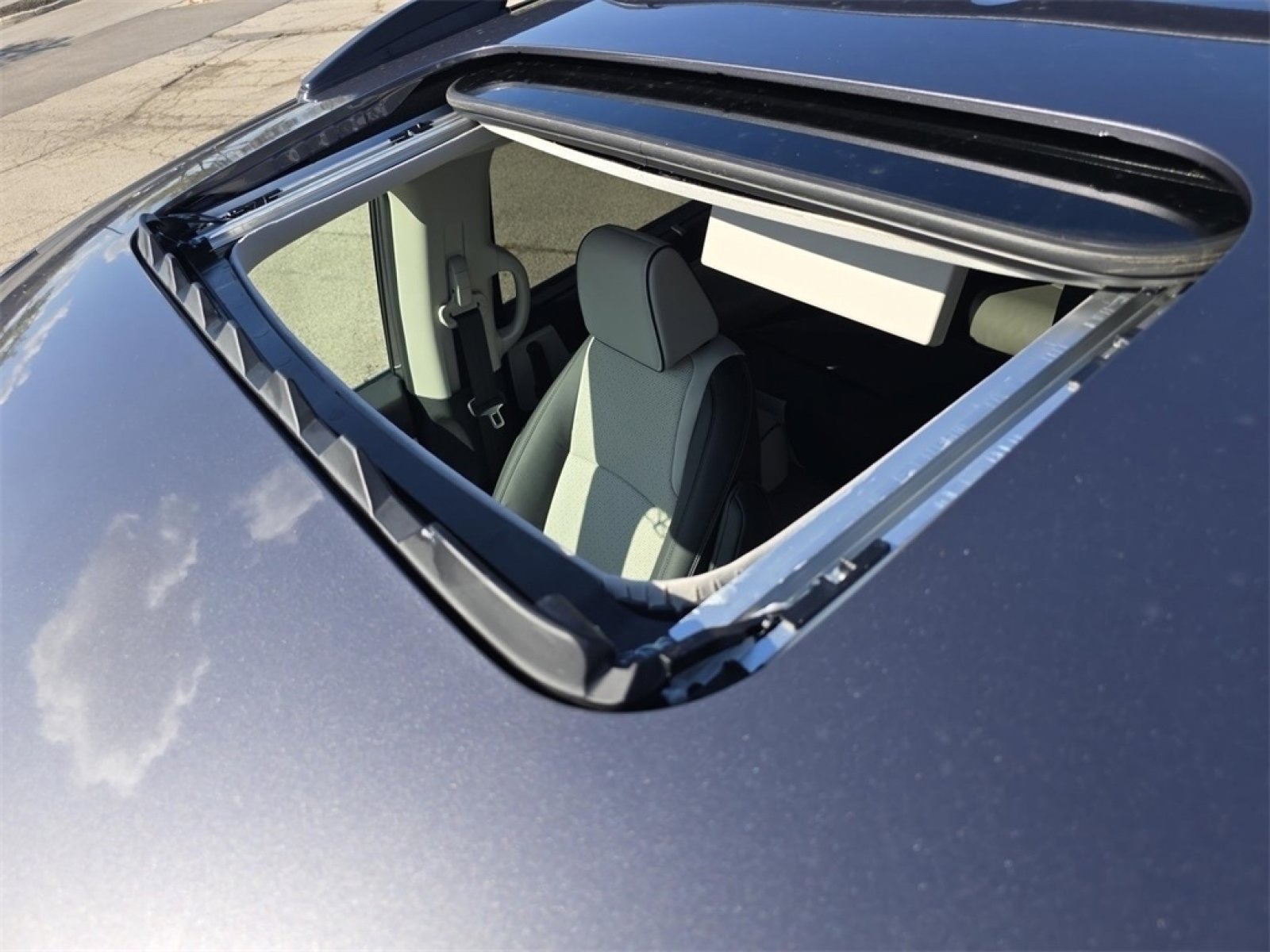 New 2026 Honda Odyssey Elite image 3