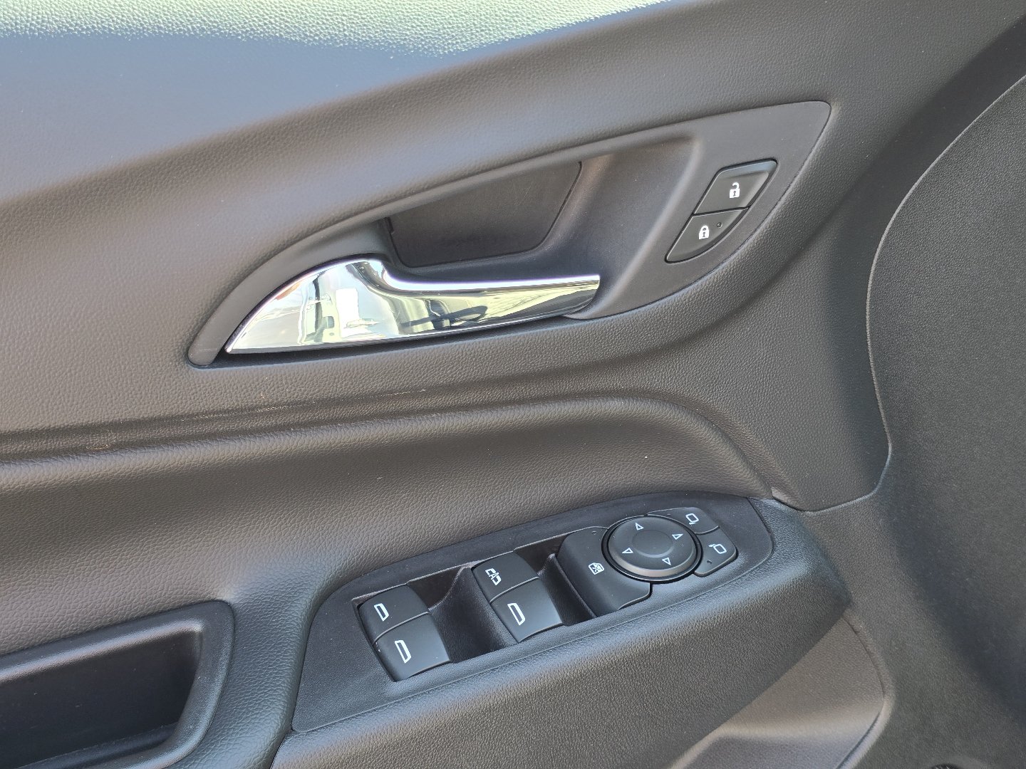 Certified 2020 Chevrolet Equinox LT FWD image 28