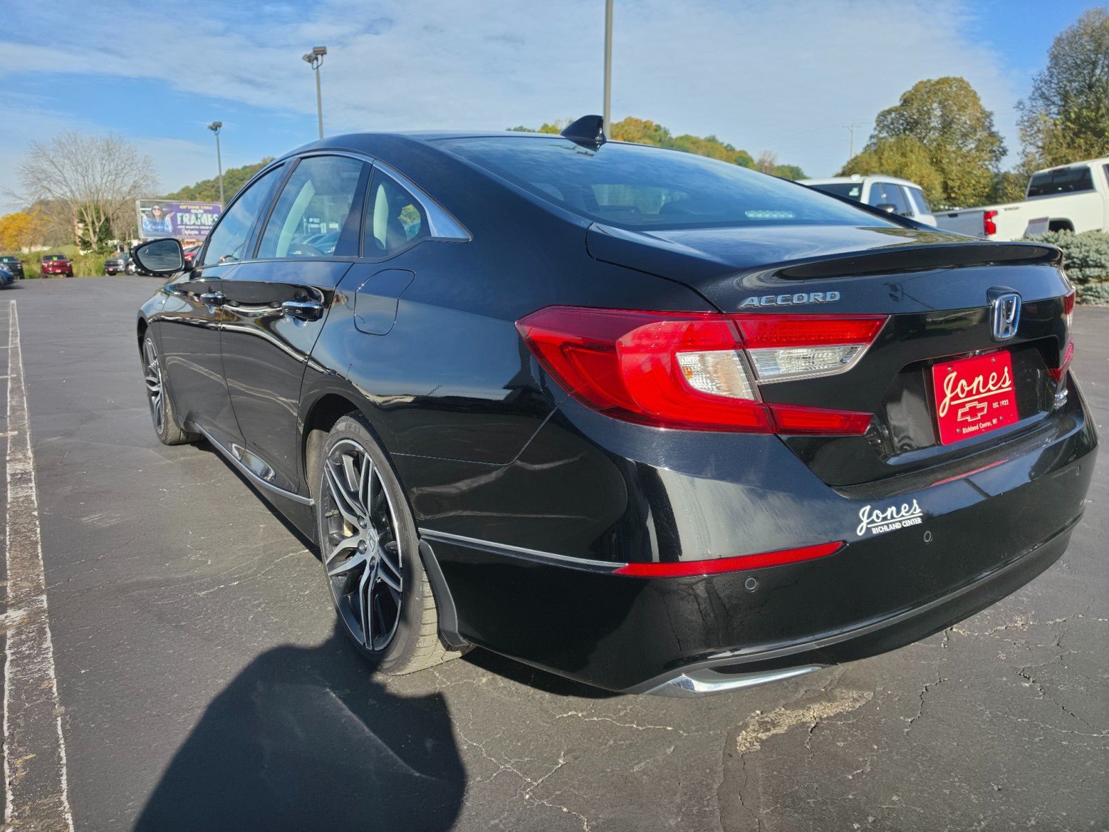 Used 2021 Honda Accord Touring image 3