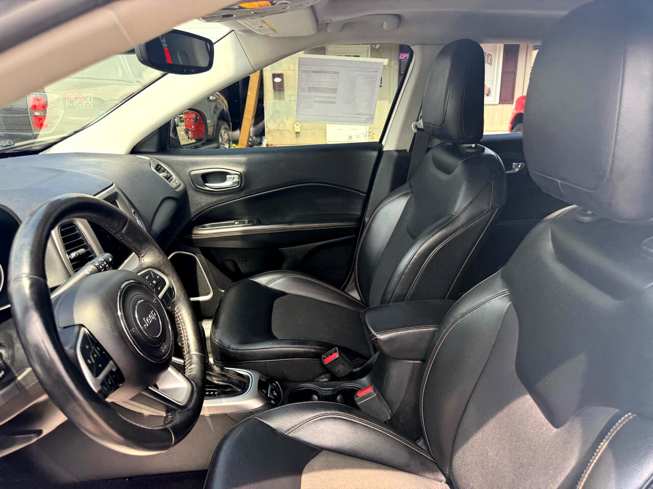 Used 2017 Jeep Compass Latitude w/ Popular Equipment Group image 23