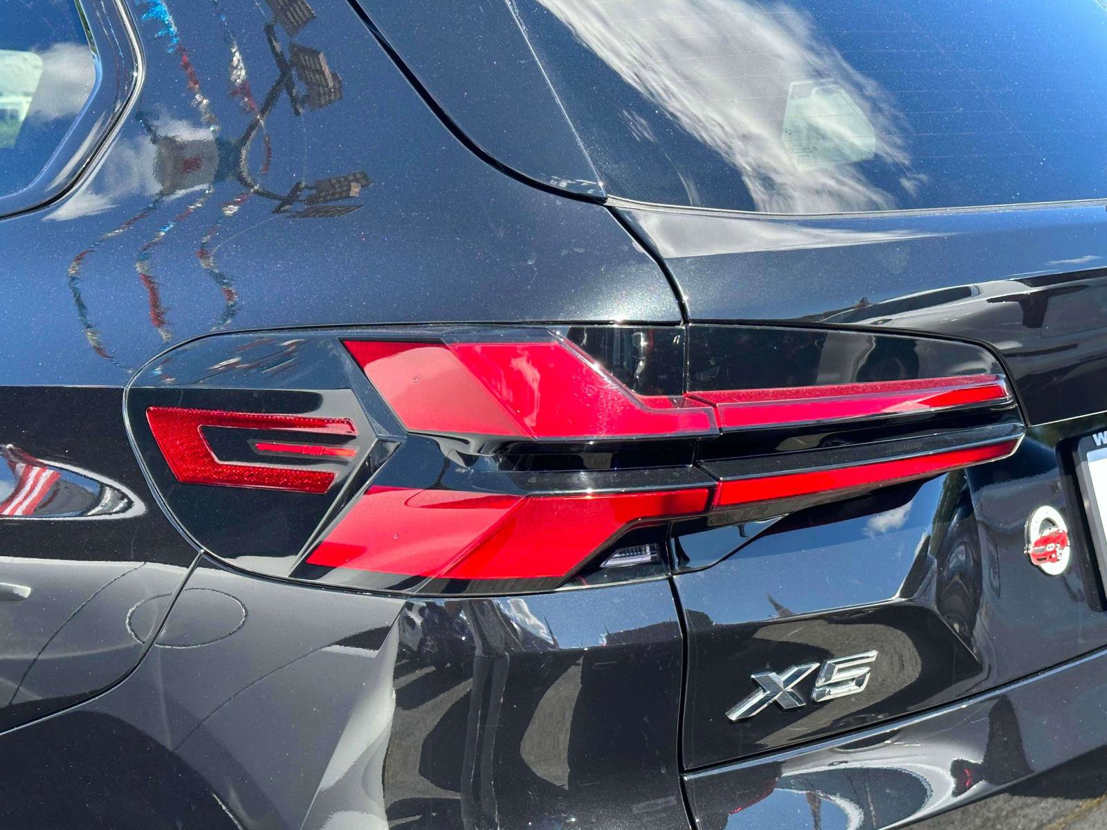 Used 2024 BMW X5 xDrive40i w/ M Sport Package image 8