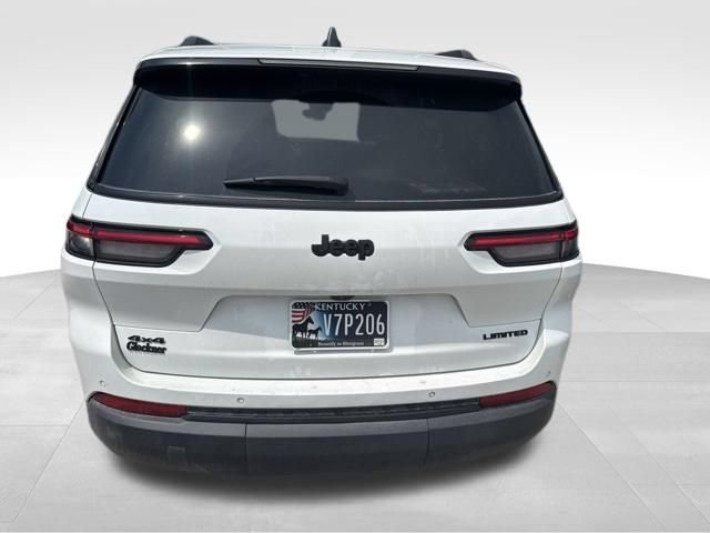 Used 2025 Jeep Grand Cherokee L Limited w/ Black Appearance Package AWD/4WD image 8