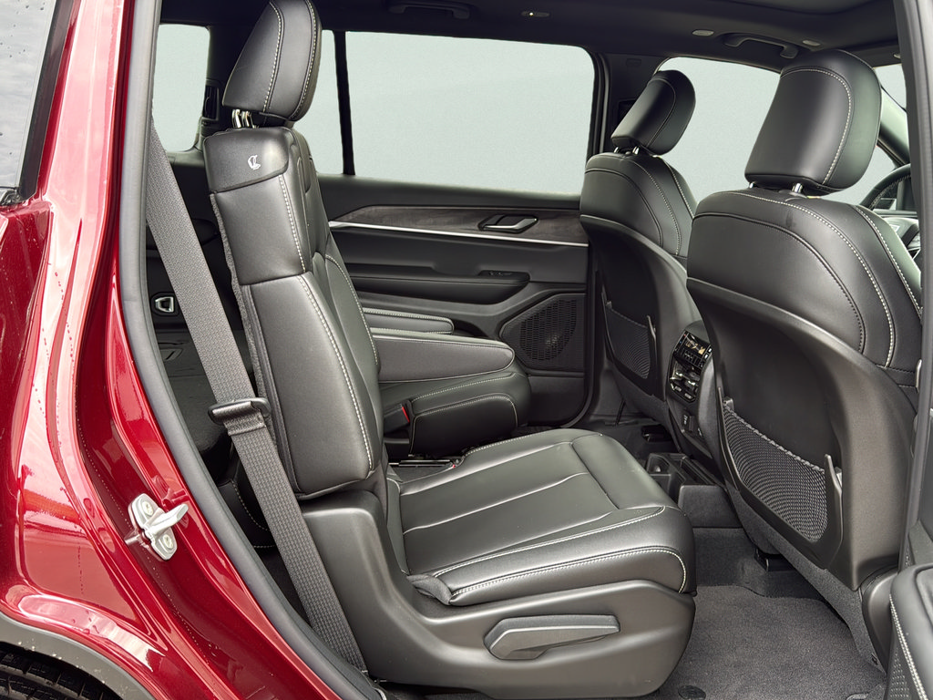 New 2025 Jeep Grand Cherokee L Limited AWD/4WD image 12
