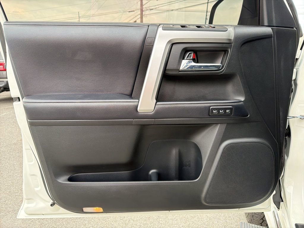 Used 2018 Toyota 4Runner Limited image 34