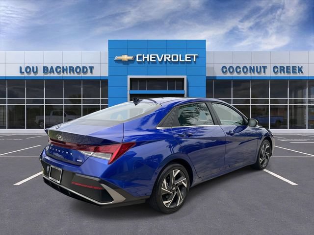 Used 2025 Hyundai Elantra Limited FWD image 8