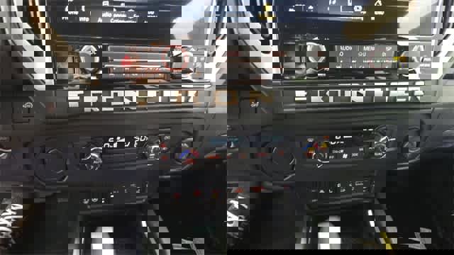 New 2025 Nissan Frontier SV w/ SV Convenience Package image 17