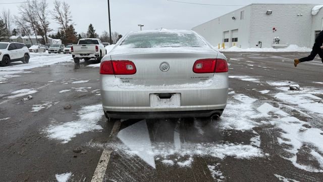 Used 2011 Buick Lucerne CXL image 9