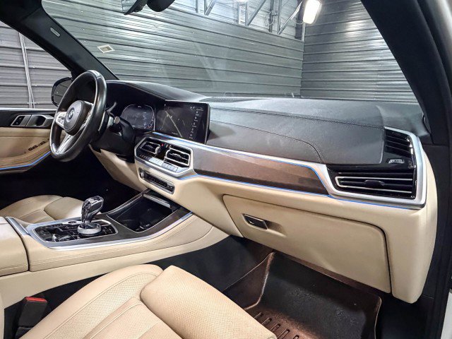 Used 2022 BMW X5 xDrive45e w/ M Sport Package image 16