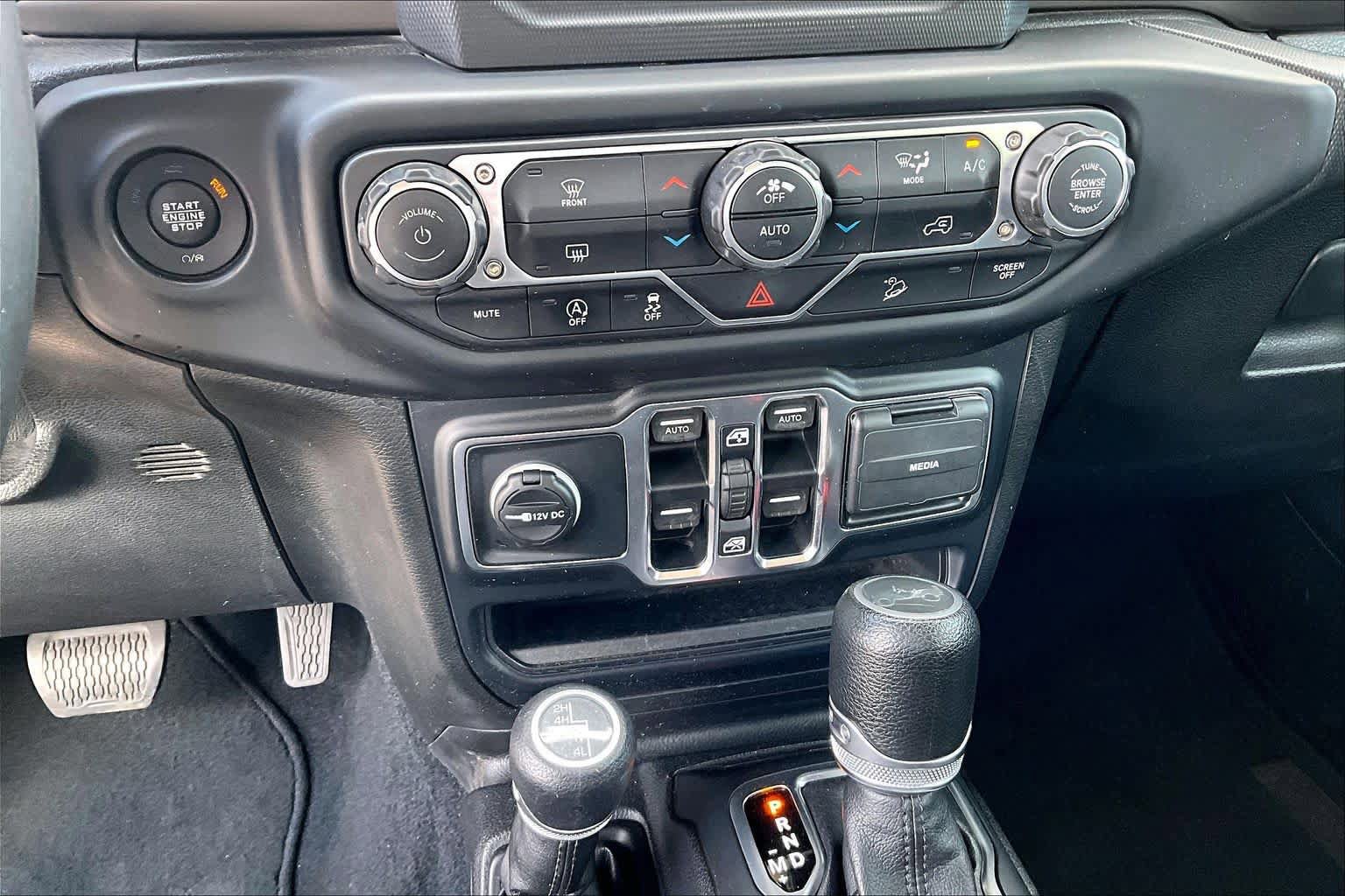 Used 2019 Jeep Wrangler Unlimited Sport S AWD/4WD image 31