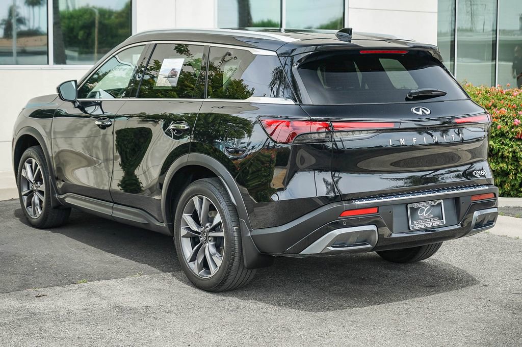 Certified 2022 INFINITI QX60 Luxe w/ Cargo Package FWD image 4