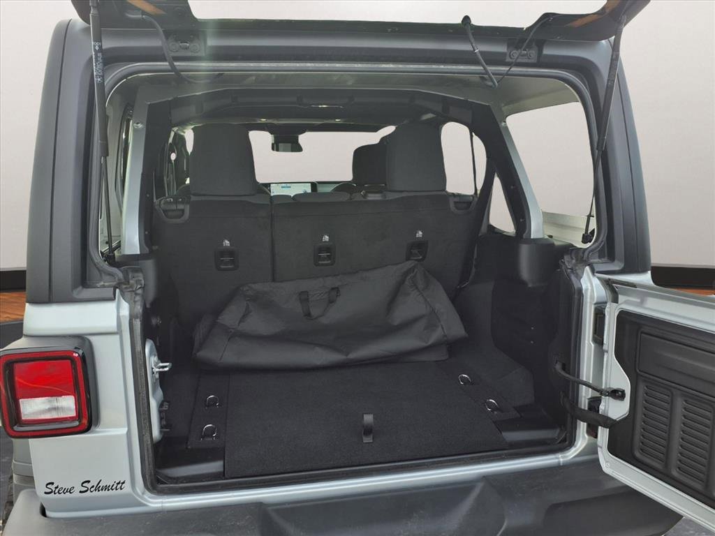 Used 2024 Jeep Wrangler Sport S image 22