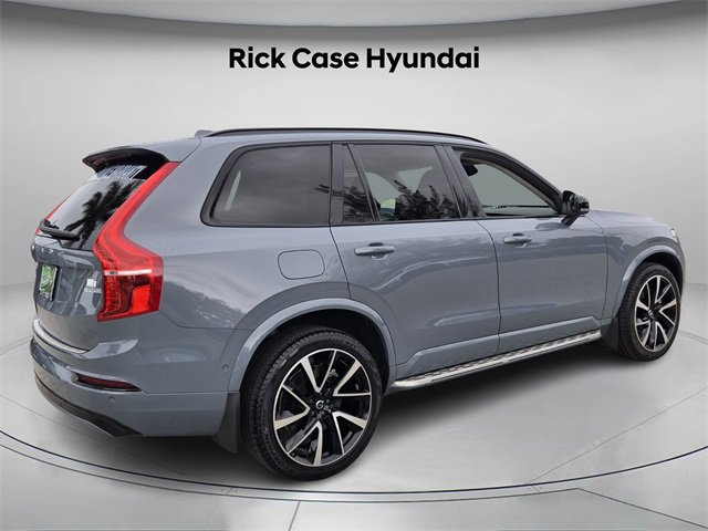 Used 2023 Volvo XC90 T8 Ultimate w/ Lounge Package image 7