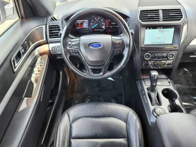 Certified 2017 Ford Explorer XLT w/ Equipment Group 202A AWD/4WD image 13