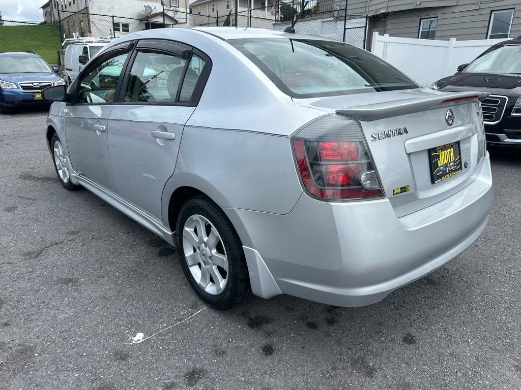 Used 2010 Nissan Sentra 2.0 SR FWD image 5