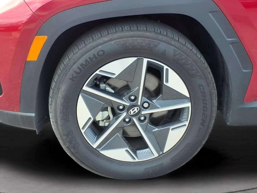 Used 2025 Hyundai Tucson SEL FWD image 9