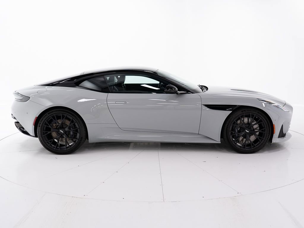 Used 2025 Aston Martin DB12 Coupe image 6