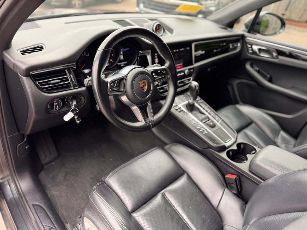 Used 2020 Porsche Macan AWD/4WD image 13