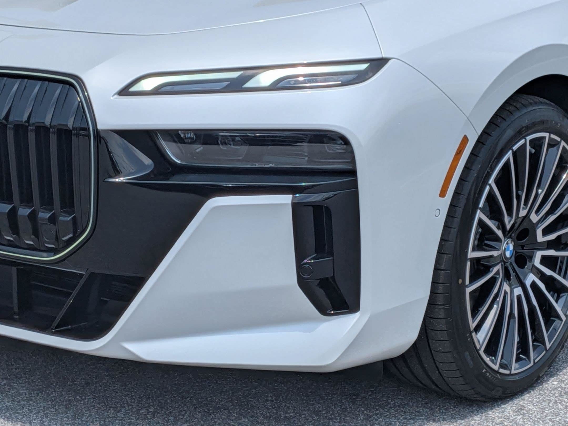 New 2026 BMW 740i xDrive AWD/4WD image 9