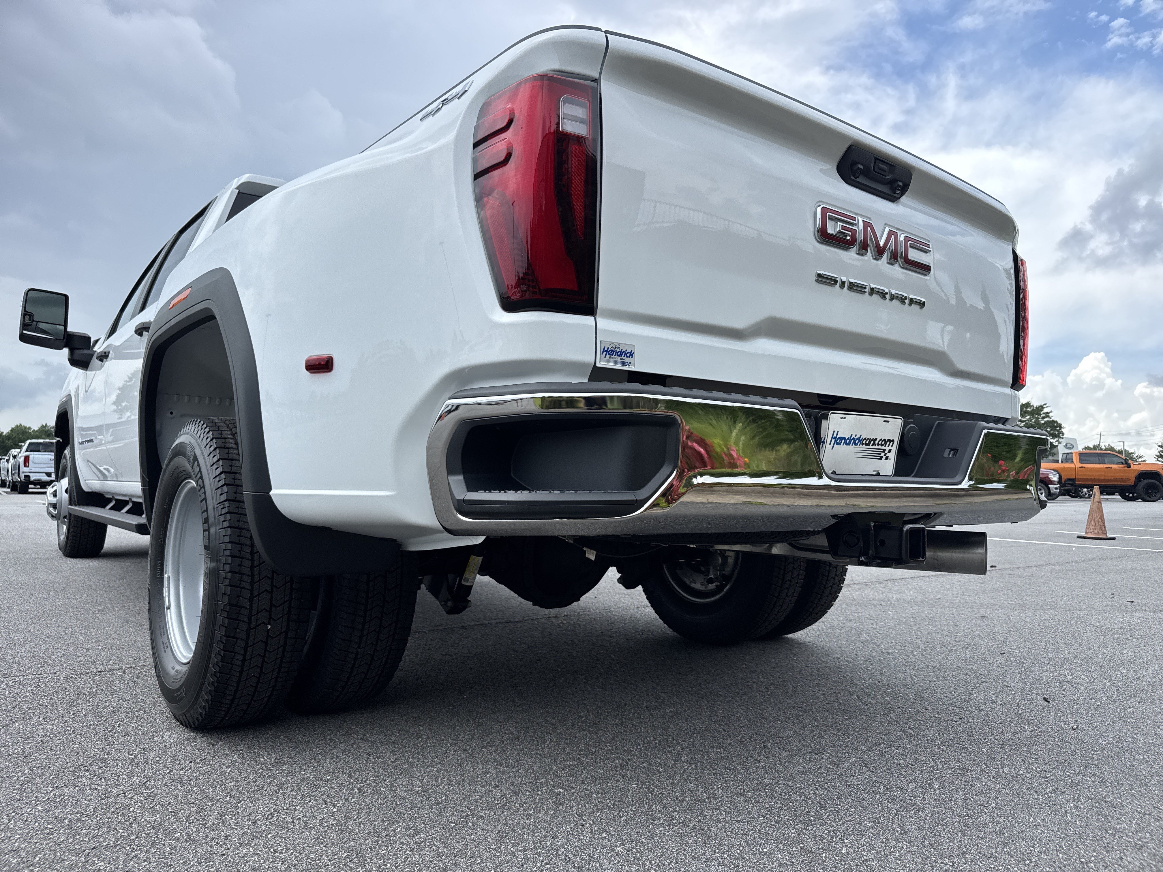New 2026 GMC Sierra 3500 Pro AWD/4WD image 7