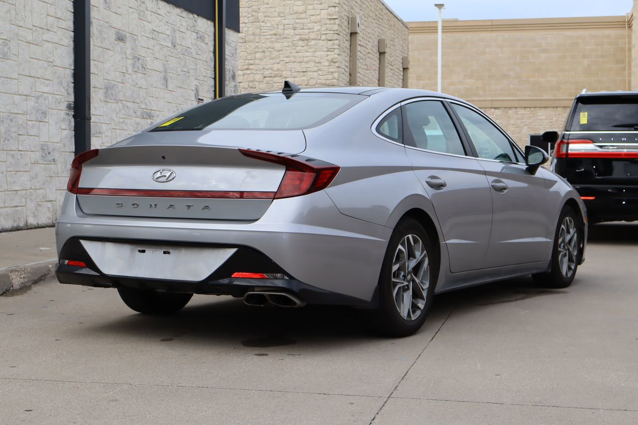 Used 2023 Hyundai Sonata SEL w/ Convenience Package FWD image 3