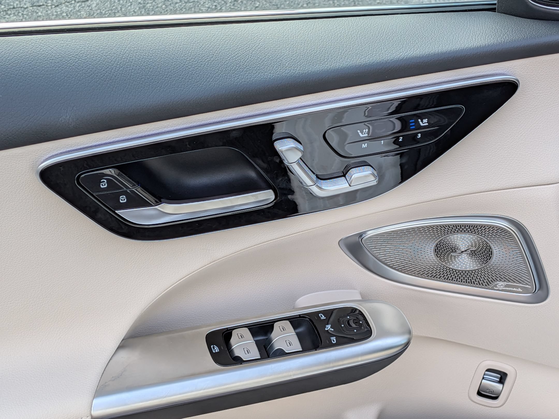 New 2026 Mercedes-Benz C 300 4MATIC Sedan image 15