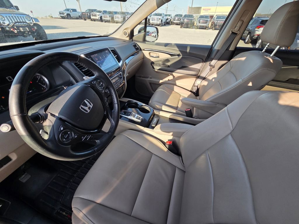 Used 2018 Honda Pilot Touring image 10