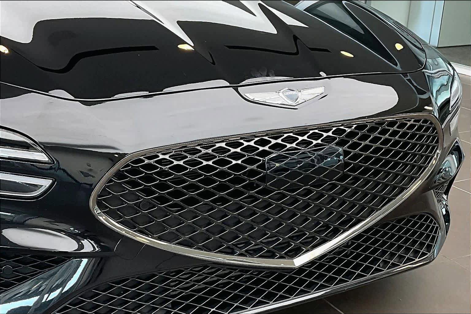 Used 2023 Genesis G70 2.0T w/ Sport Prestige Package RWD image 32