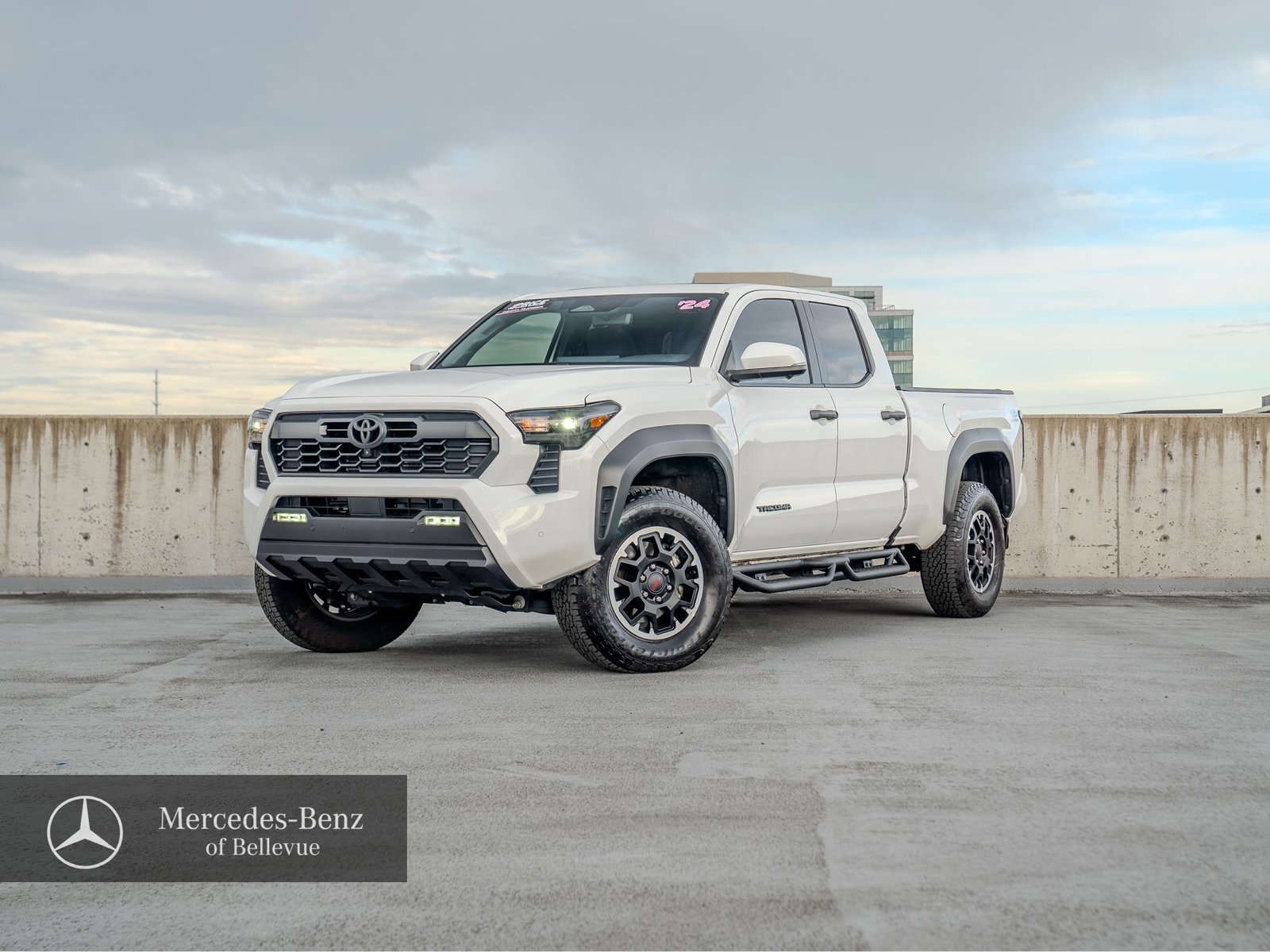 Used 2024 Toyota Tacoma TRD Off-Road w/ TRD Off Road Premium Package AWD/4WD image 1