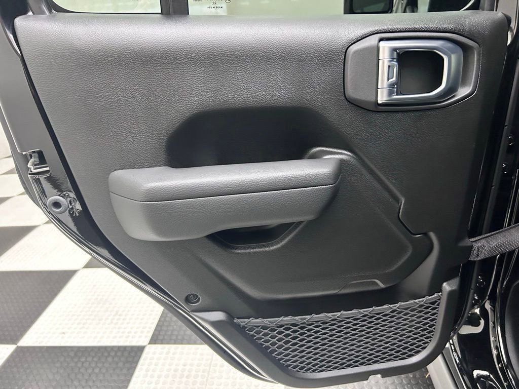 New 2026 Jeep Wrangler Unlimited Rubicon image 12