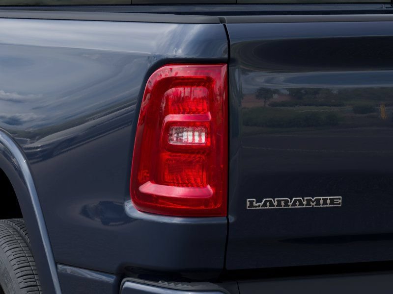 New 2026 RAM 1500 Laramie AWD/4WD image 10
