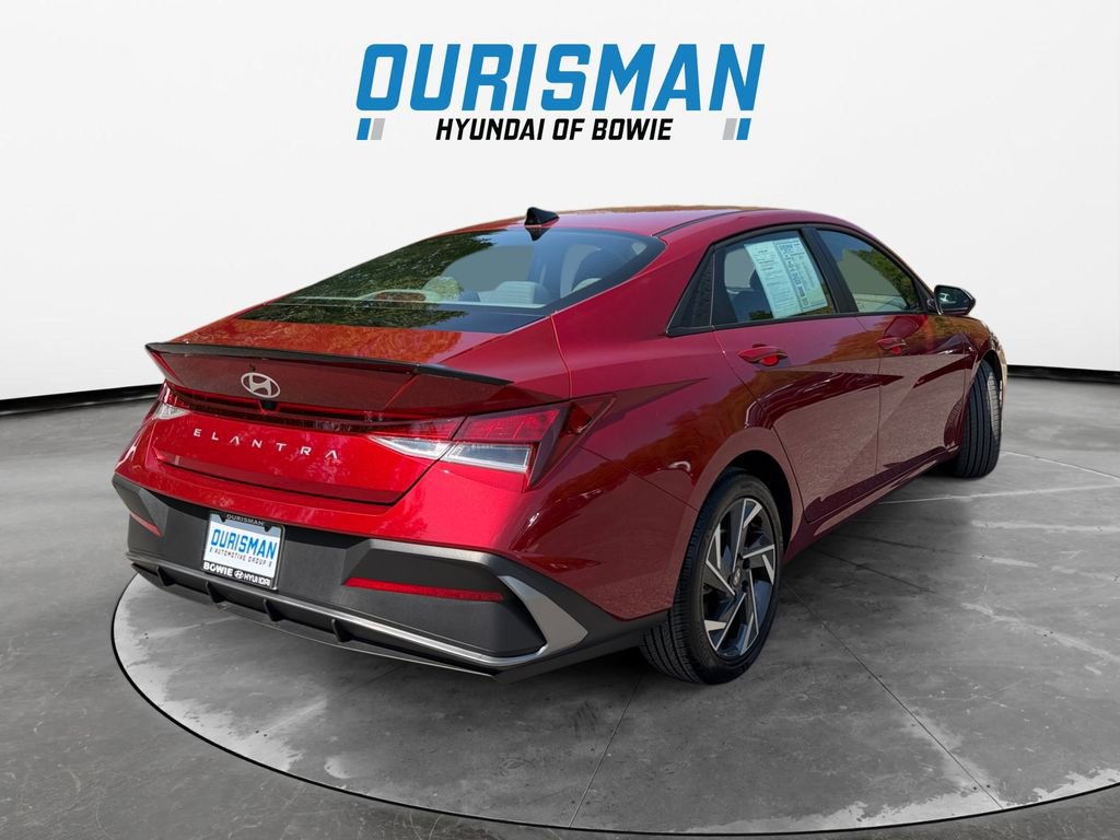 Used 2025 Hyundai Elantra Sport FWD image 6